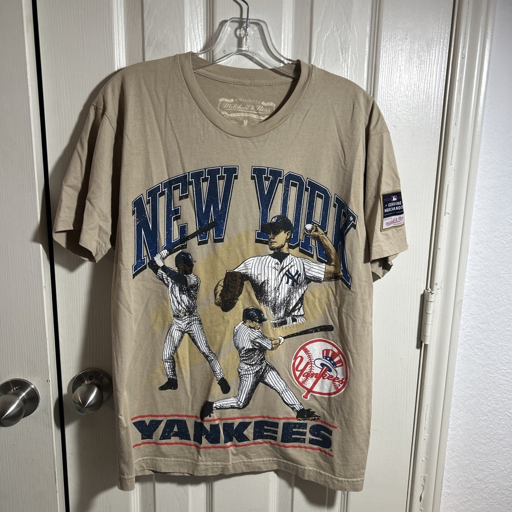 Official New York Yankees graphic T-shirt by Mitchell & Ness Mens M